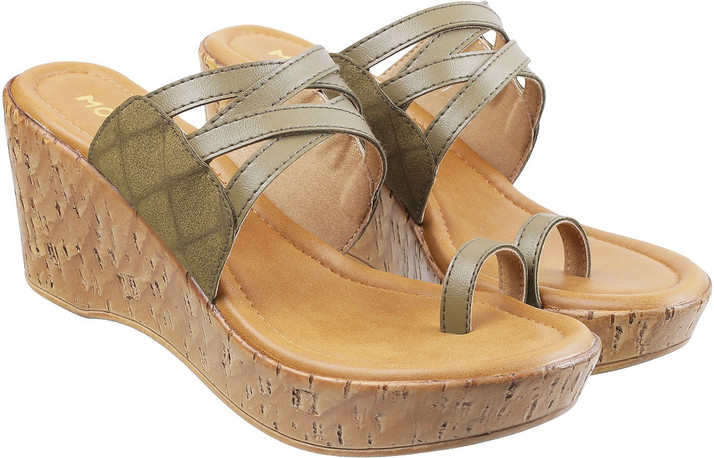 mochi sandals flipkart