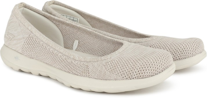 skechers women flipkart