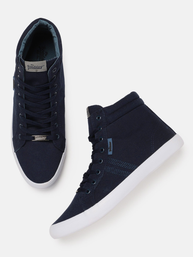 roadster sneakers flipkart