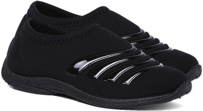 bata walking shoes for ladies