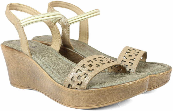 inc 5 sandals flipkart