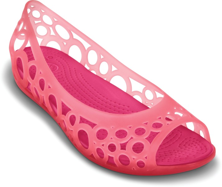 crocs women flipkart