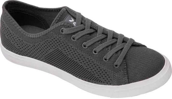 walkaroo shoes flipkart