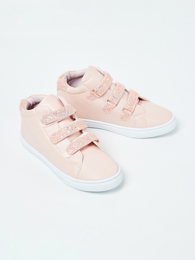 sneakers for girls in flipkart