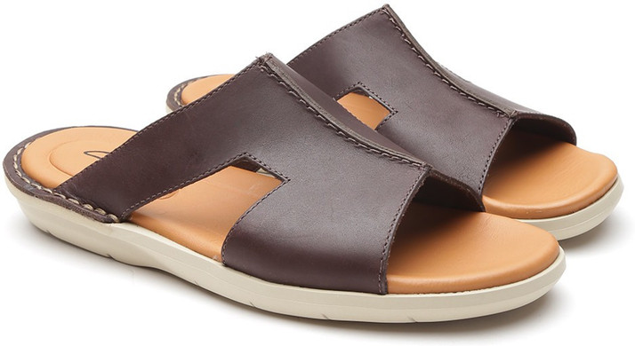 clarks sandals flipkart