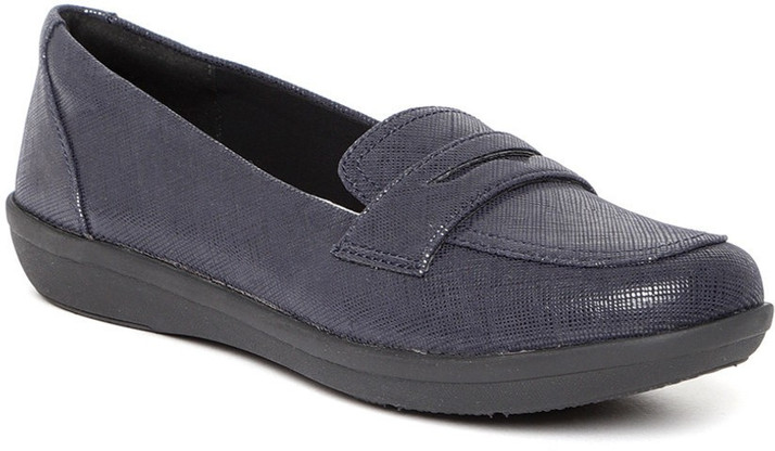 clarks navy blue loafers