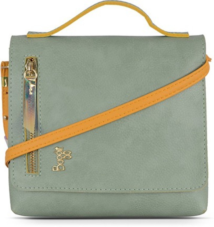 baggit sling bag on flipkart