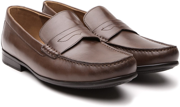 clarks loafers flipkart