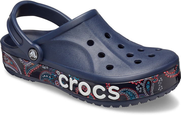 crocs for men flipkart