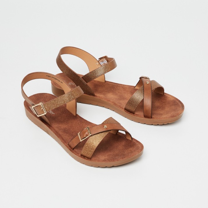 ginger sandals lifestyle