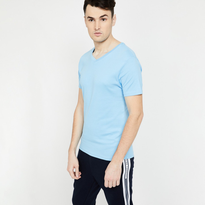 Buy BOSSINI Solid Men V Neck Light Blue 