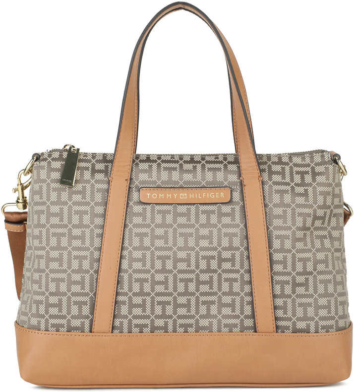 flipkart tommy hilfiger bags