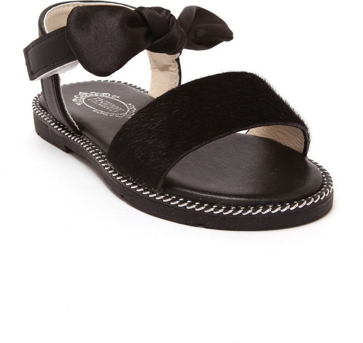 walk trendy sandals