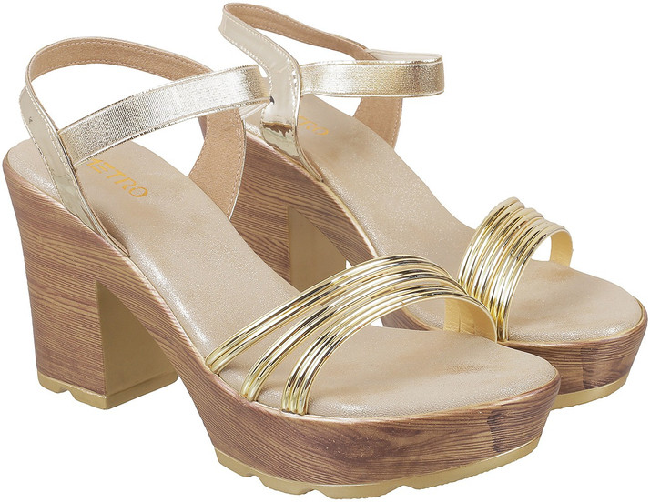 puma white casual shoes