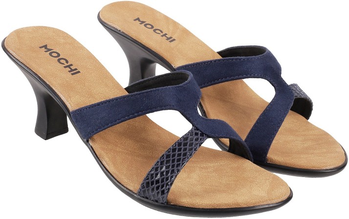 mochi sandals flipkart