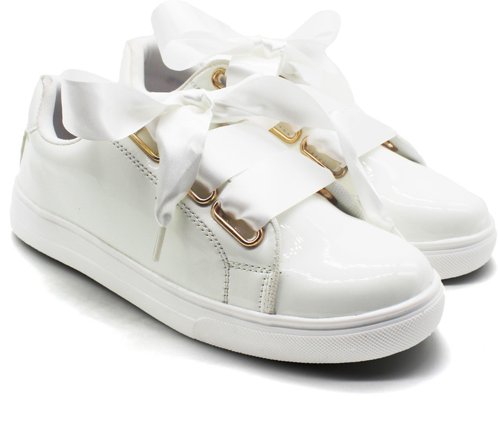 flipkart sneakers for womens