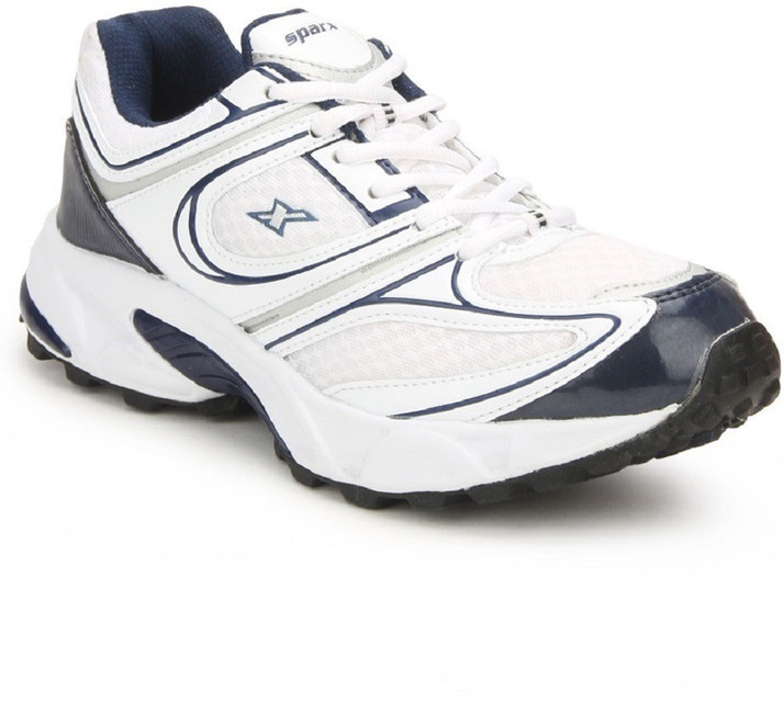 good cleats for wide feet