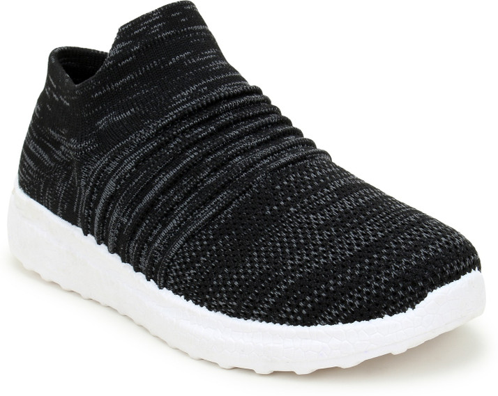 sports shoes for girl flipkart