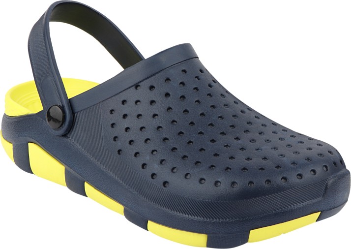 clog shoes flipkart