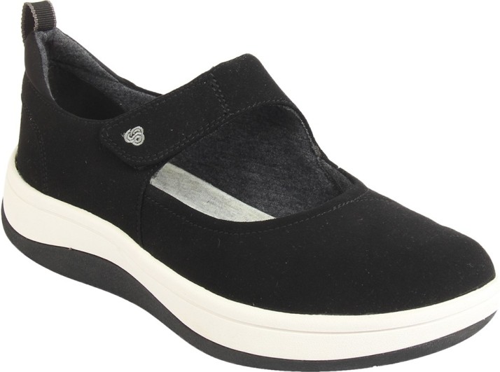 clarks sneakers womens