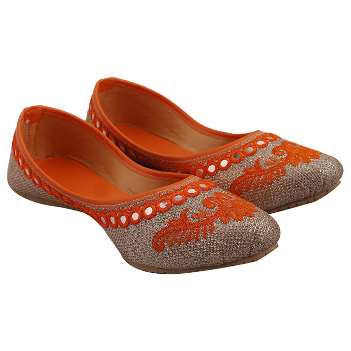 royal gold shoes price