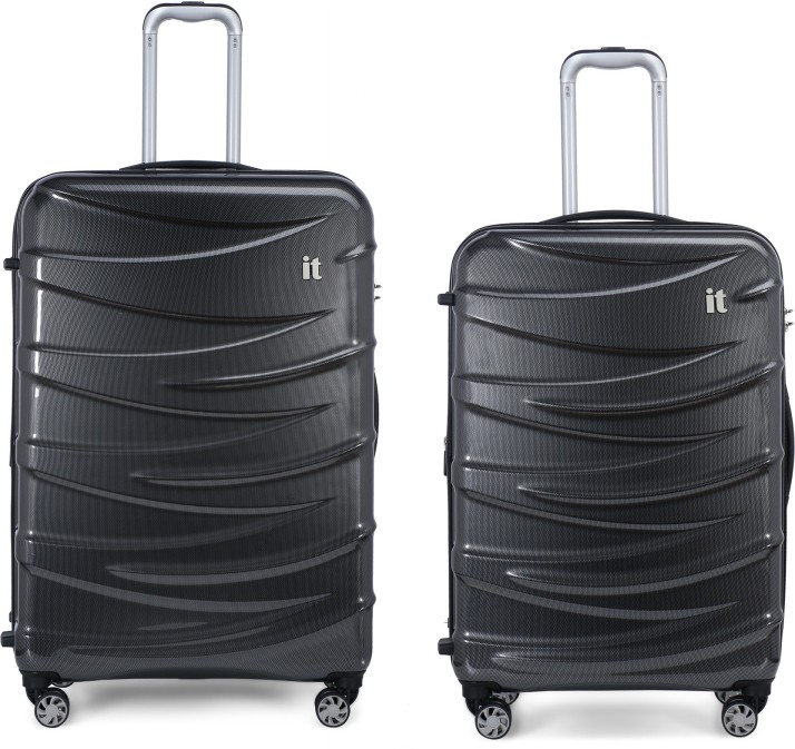 it luggage small expandable 4 wheel suitcase