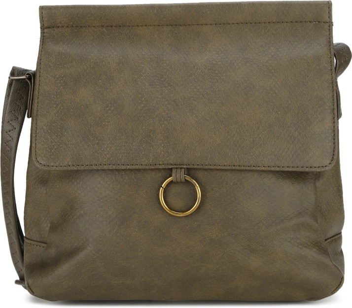 baggit sling bag on flipkart