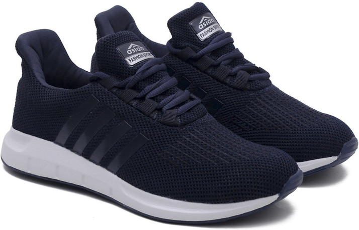 latest sports shoes for boys