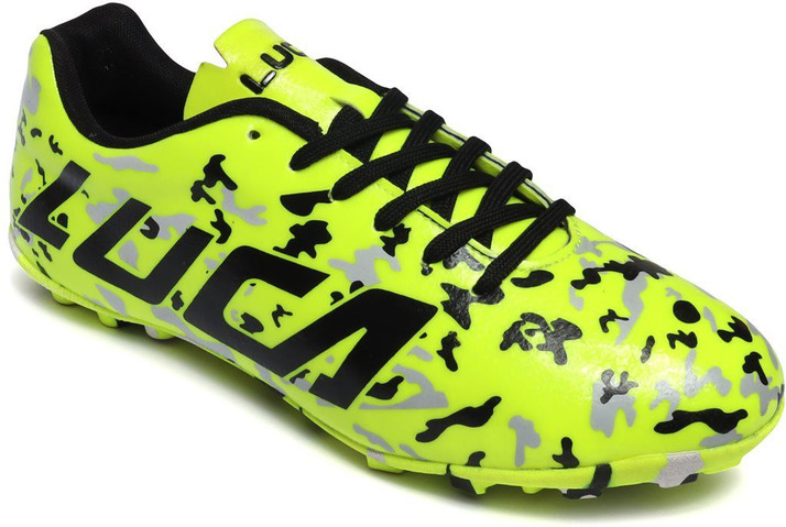 futsal shoes flipkart