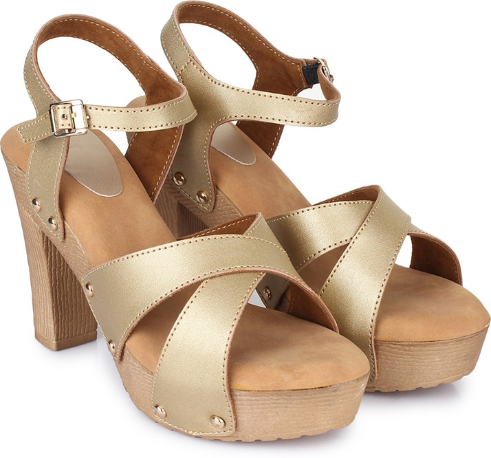 sandal for girl flipkart