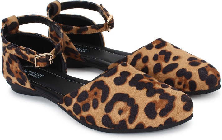 womens leopard print sandals