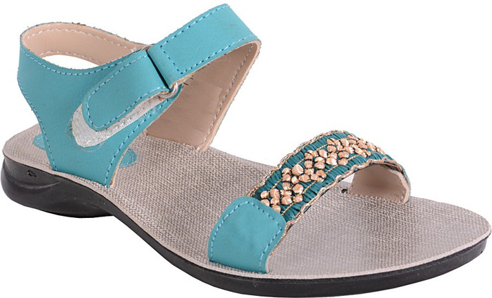 bata girls footwear