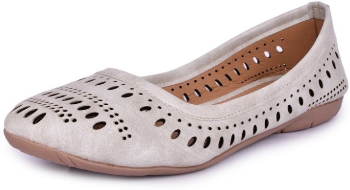 cut shoes for ladies flipkart