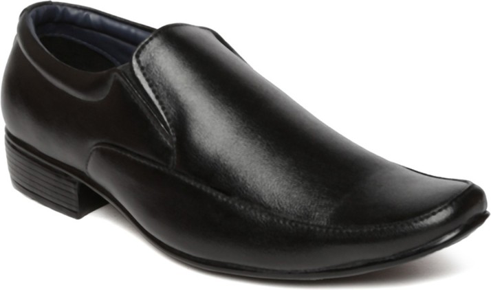 paragon black formal shoes