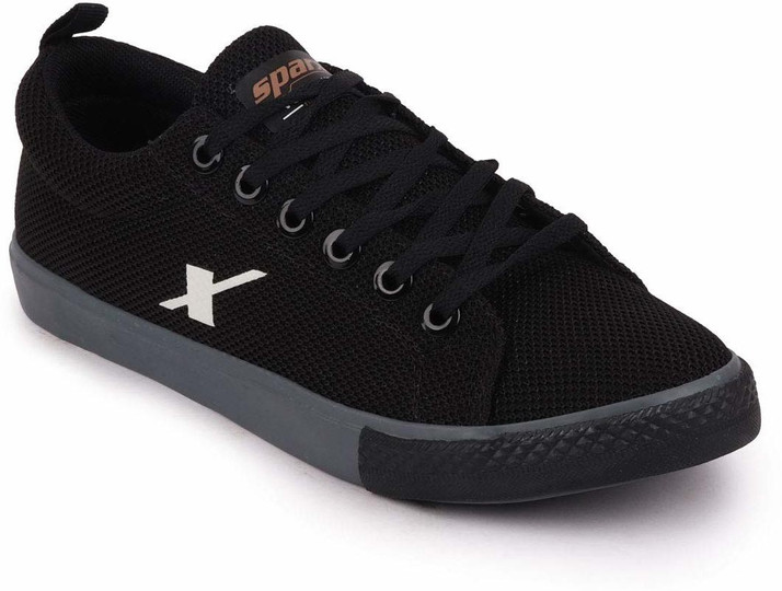sparx white sneakers flipkart
