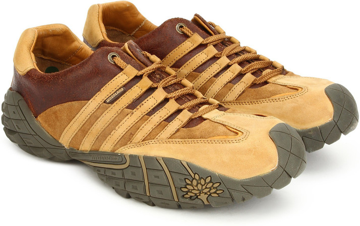 woodland sports shoes flipkart