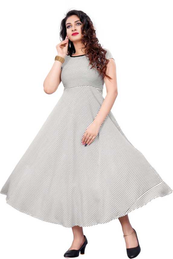 Suali Women Gown White Dress Buy Suali Women Gown White Dress Online At Best Prices In India Flipkart Com