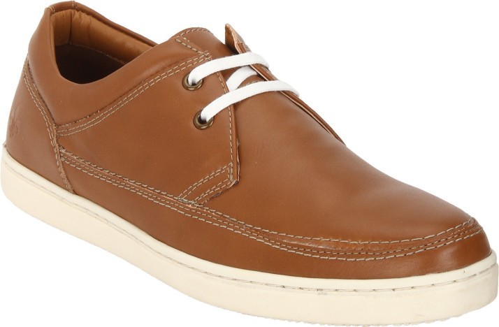 bond street by red tape casual shoes