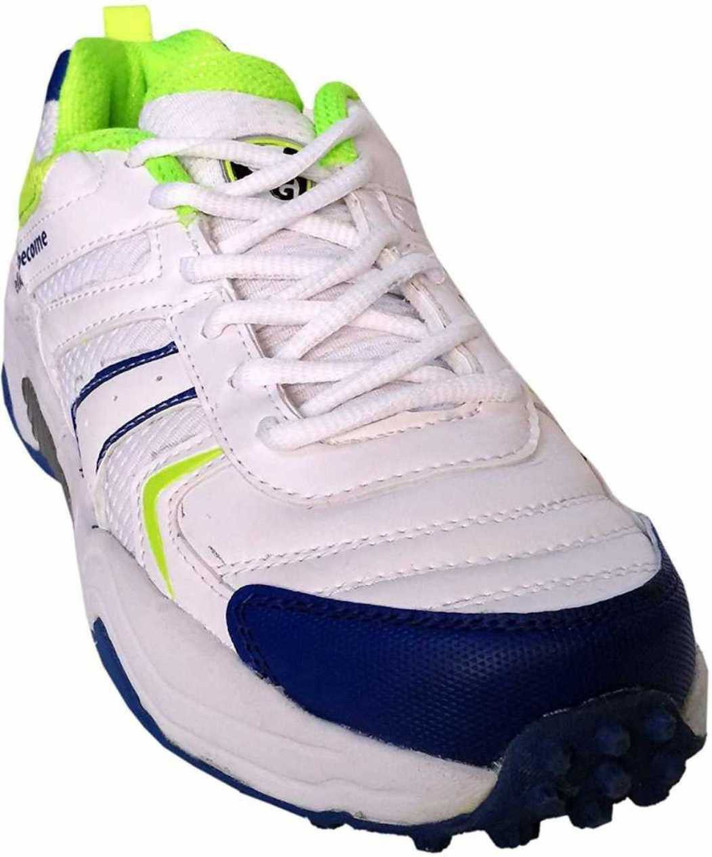 nike cricket shoes flipkart