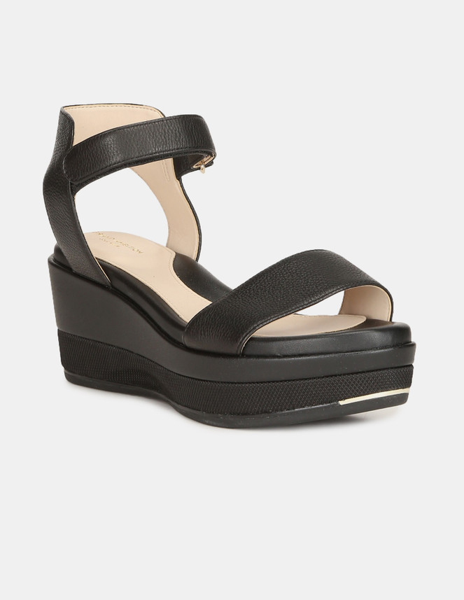 cole haan black wedges