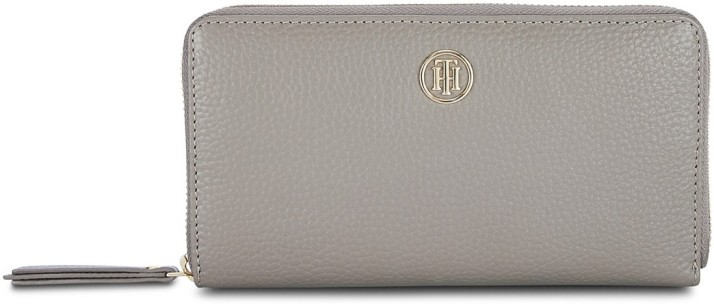 tommy hilfiger wallet women brown