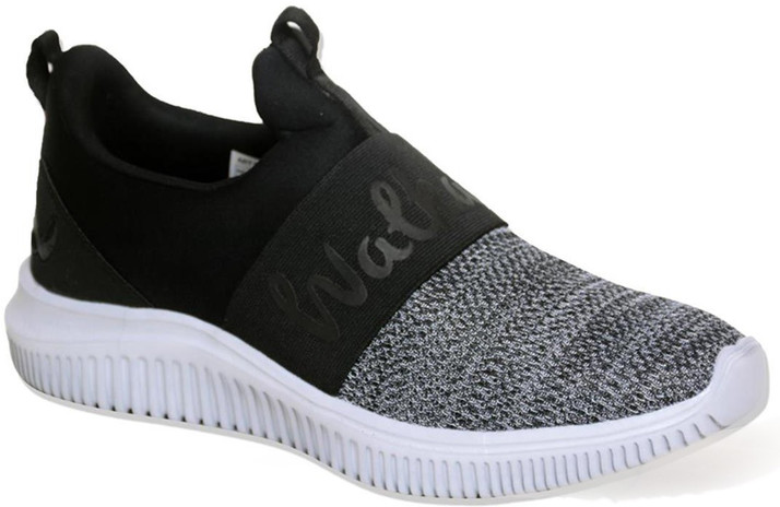 walkaroo shoes flipkart