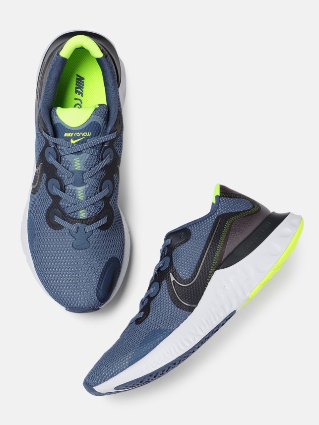 nike sports shoes flipkart