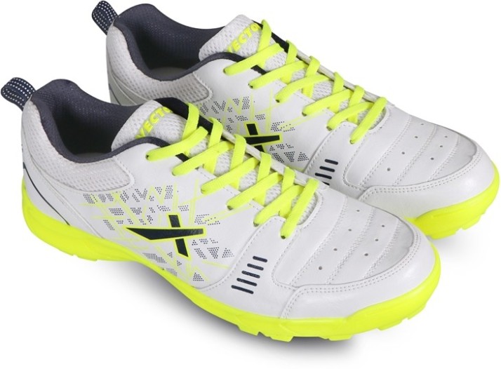 vector x cricket shoes price