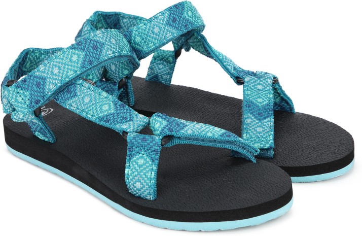 athletic works women's flip flops