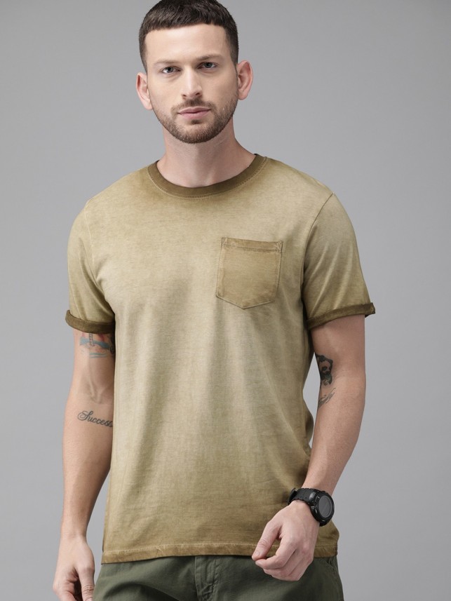 men beige t shirt