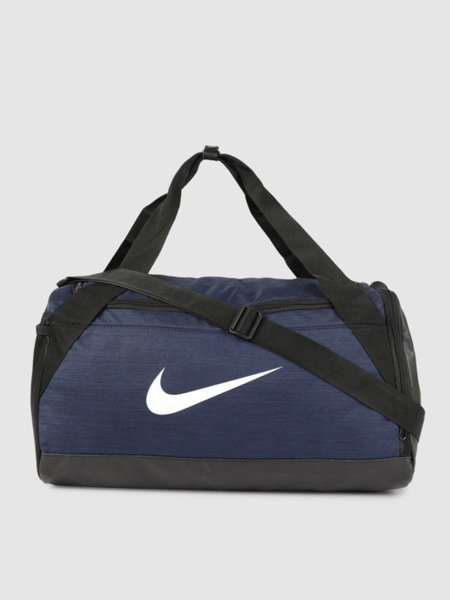 nike travel bag wheels