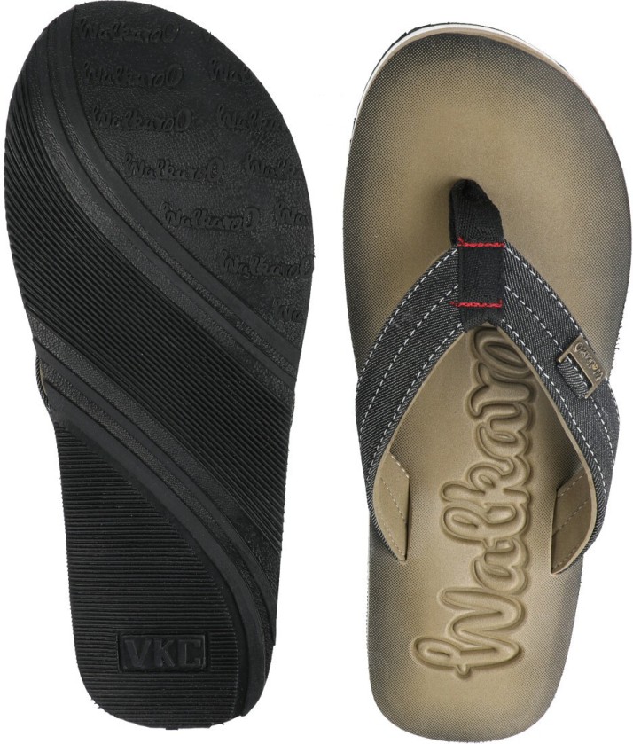walkaroo slippers price