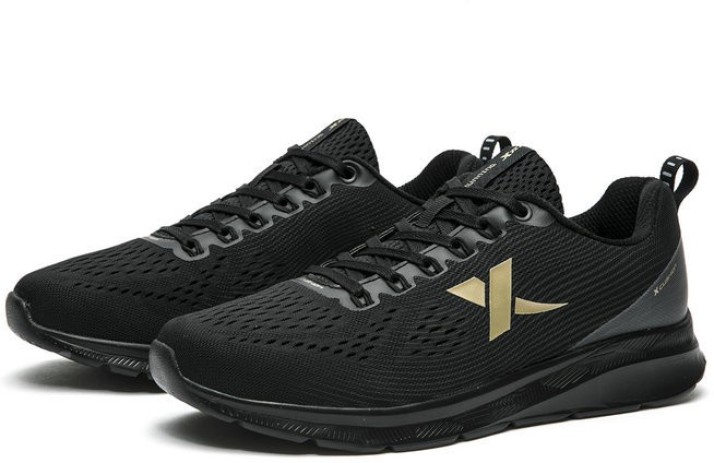 xtep running shoes price