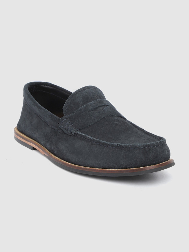 clarks loafers flipkart